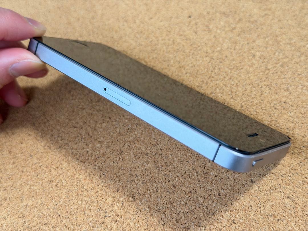 iPhone se（第一世代） SIMフリー スペースグレー 64G ジャンク♪