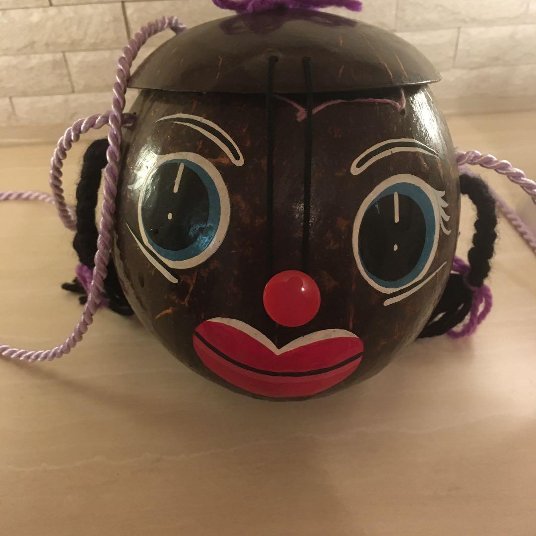 南国バリ島　かわいいココナッツの小物入れ