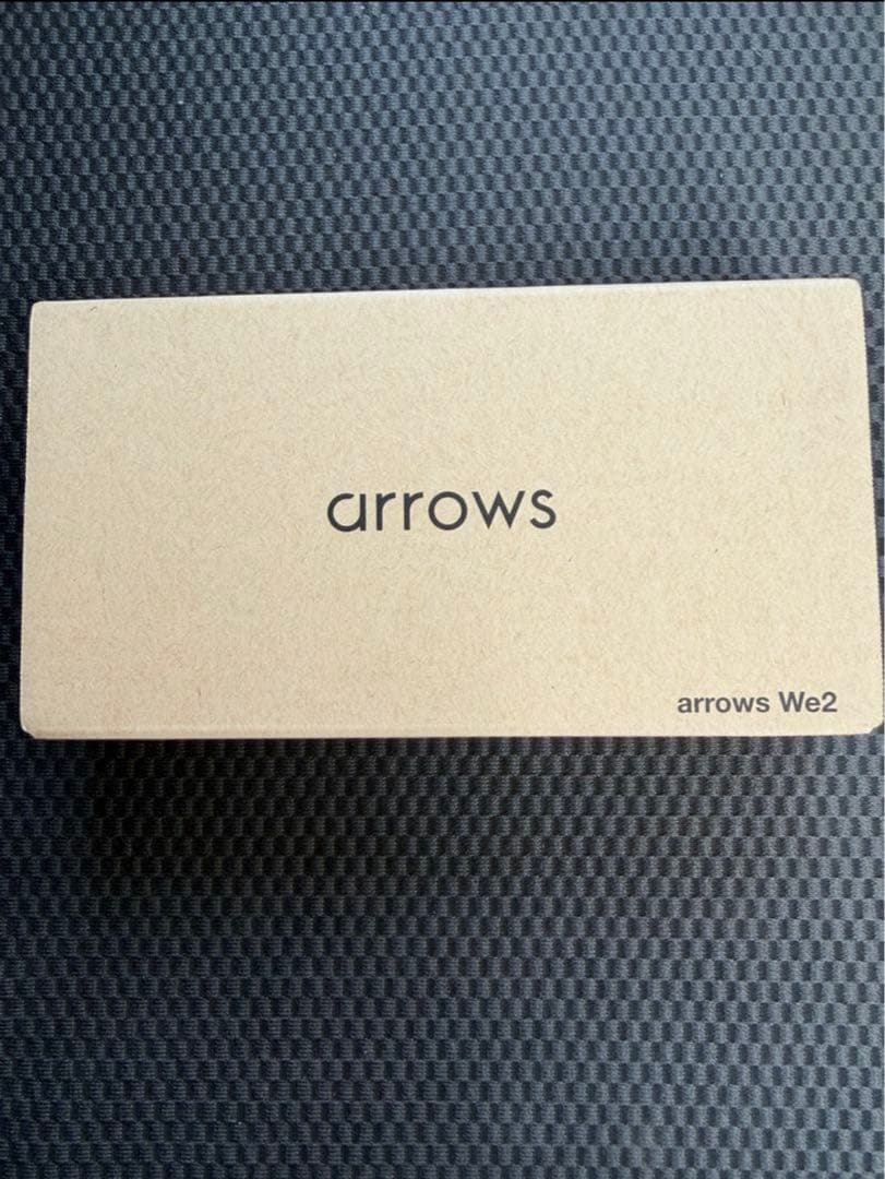 【F-52E】【新品未使用】arrows We2 ライトブルー 箱と本体のみ