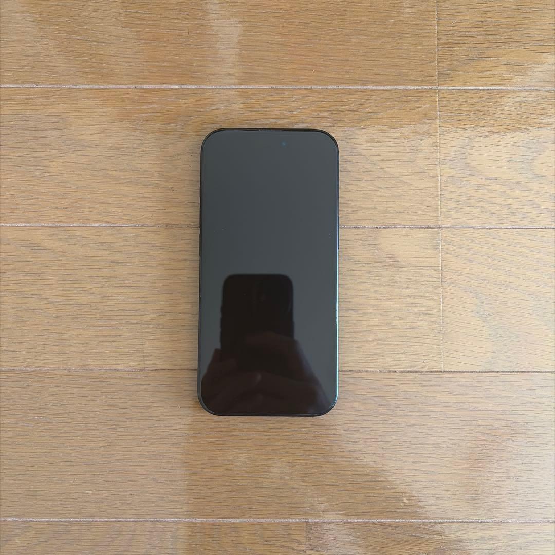 Apple iPhone 15 ブラック 本体　箱ケーブル付