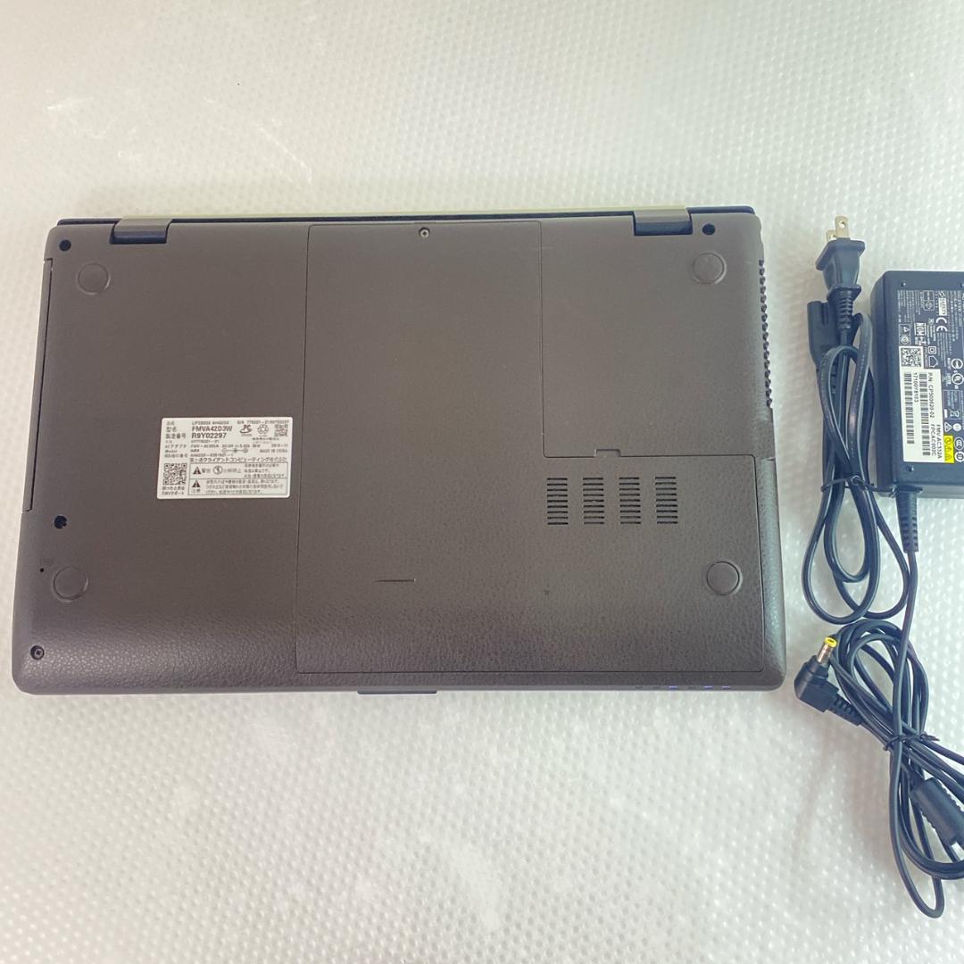 美品 ノートパソコン 富士通 Windows11 M.2NVMeSSD256GB