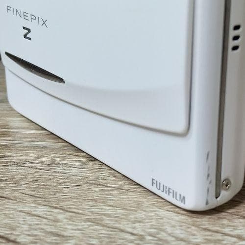デジタルカメラ 富士フイルム FINE PIX Z950EXR ☆タッチカメラ☆