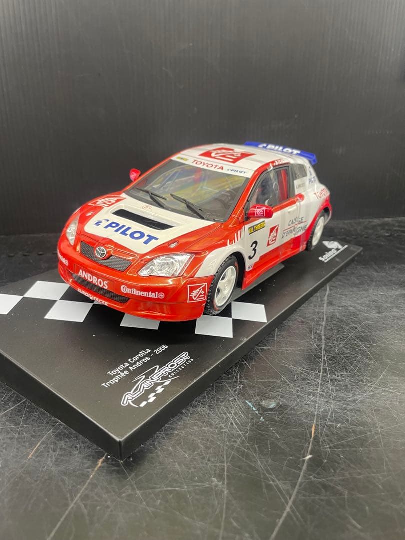 ソリド 1/18 トヨタ カローラ SOLIDO ミニカー　pilot