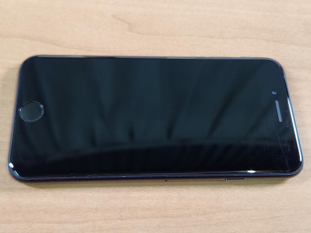 031600D iPhone SE A2296 64GB 第2世代