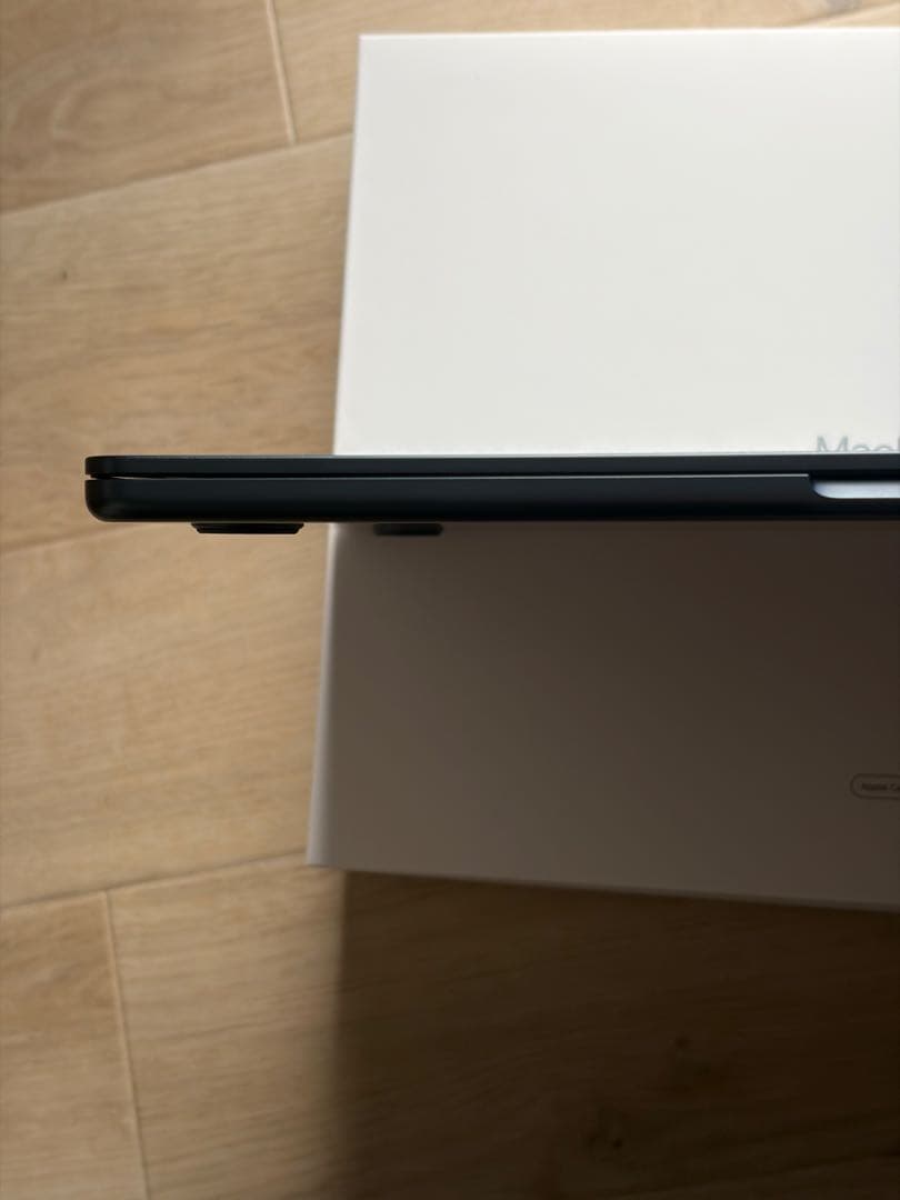 MacBook Air M3 13インチ ミッドナイト　512GBメモリ16GB