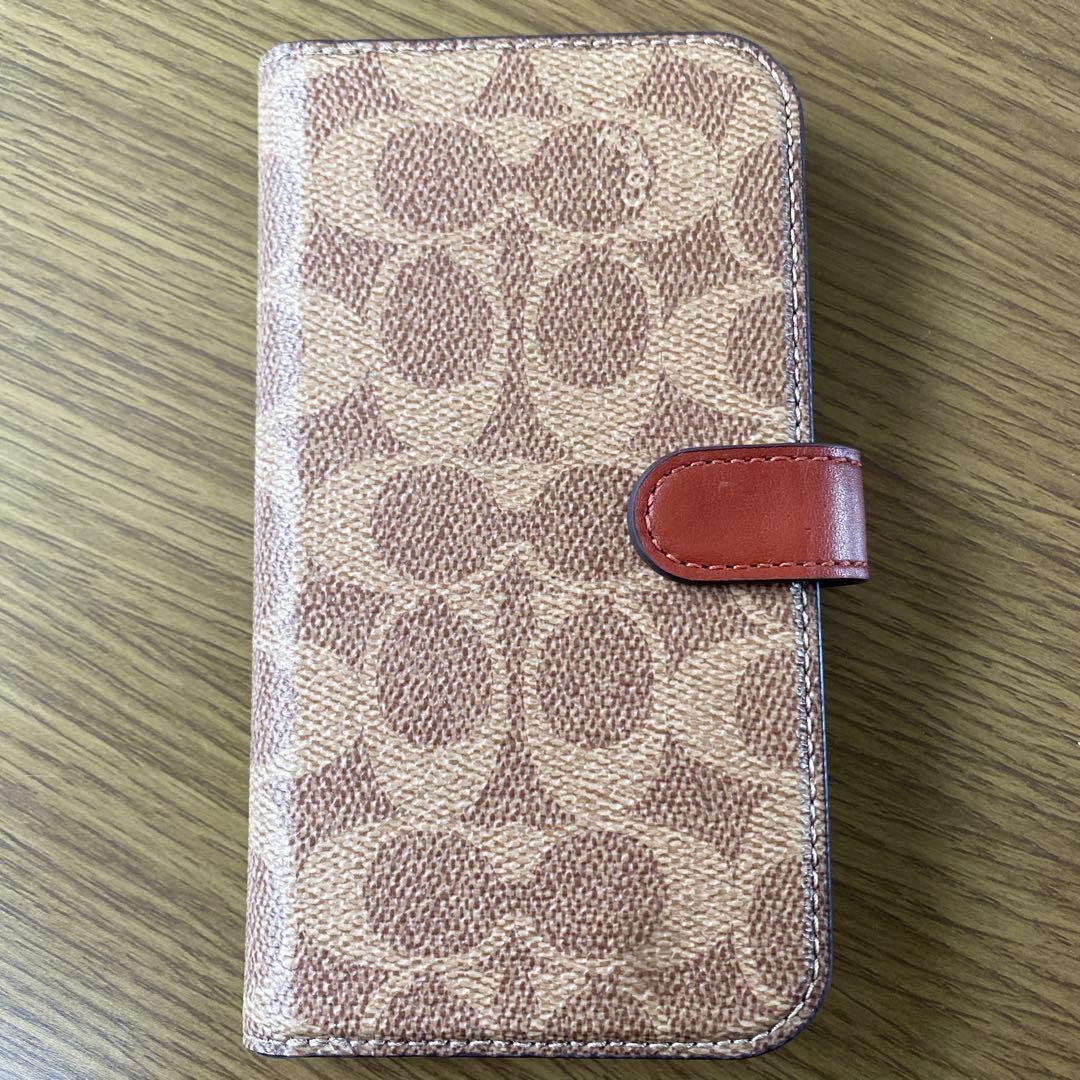 COACH iPhone13手帳型ケース ベージュ ブラウン