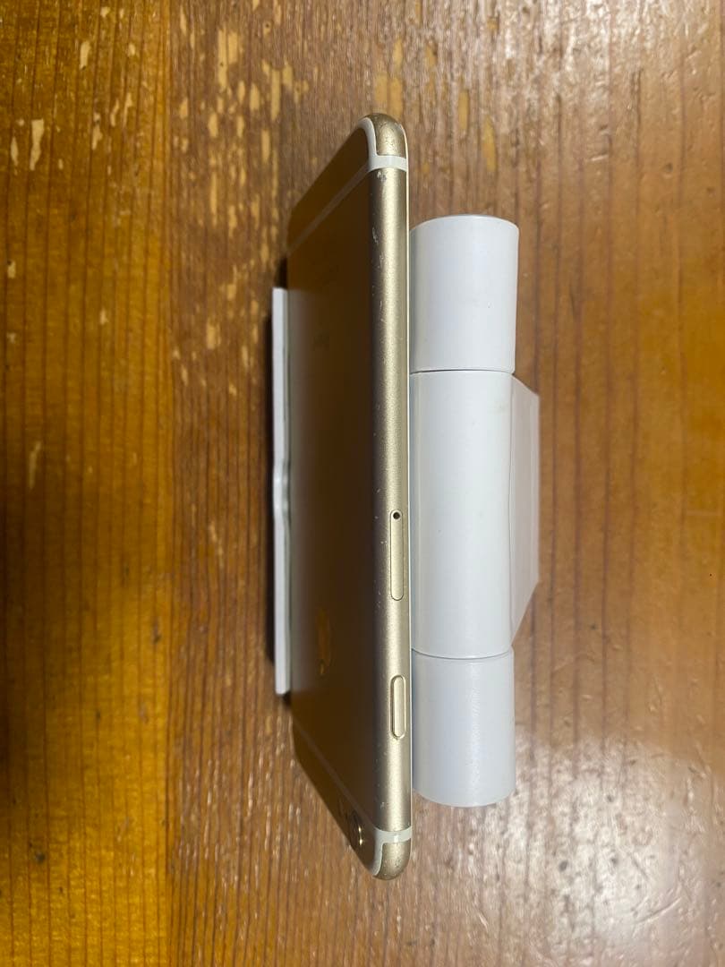 iPhone 6s gold 64GB SIMフリー